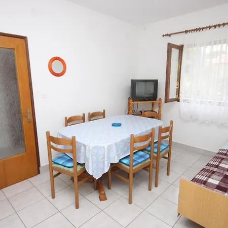 Apartments By The Sea Kali, Ugljan - 345 Apartment *