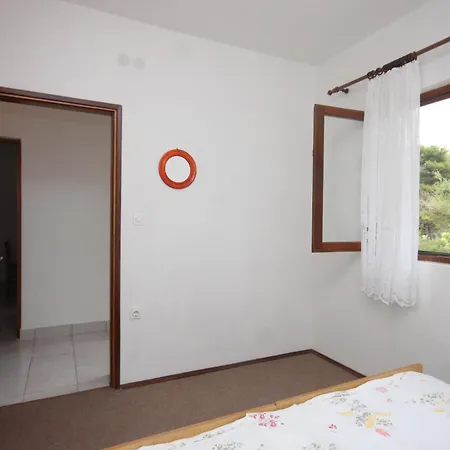 Appartement By The Sea Kali, Ugljan - 345