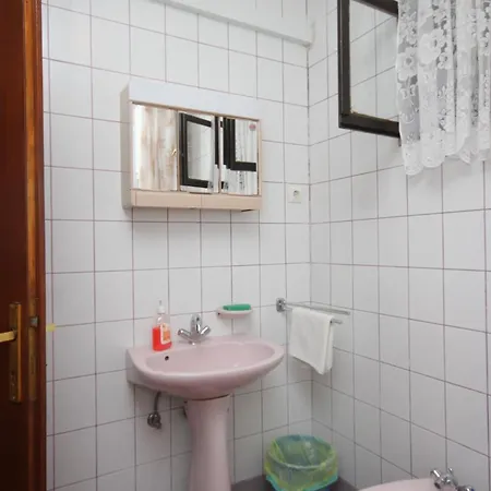 Apartments By The Sea Kali, Ugljan - 345 Apartment