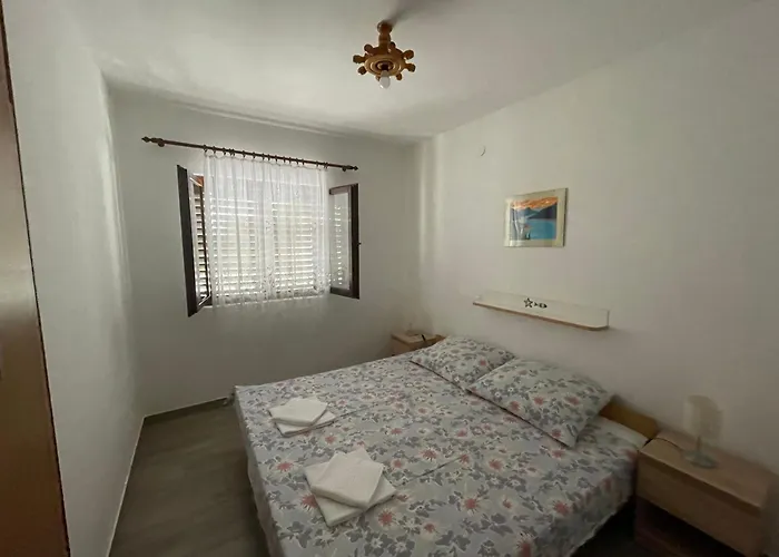 Apartments By The Sea Kali, Ugljan - 345 * Kali