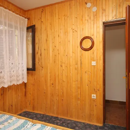 By The Sea Kali, Ugljan - 345 דירה קאלי